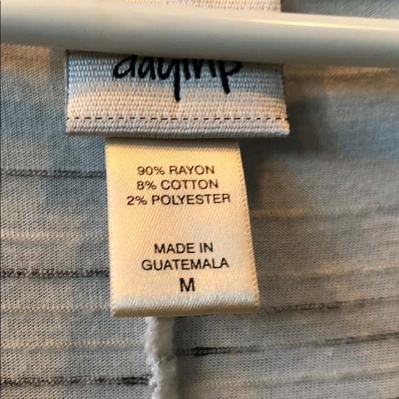 White T-shirt - Picture 2 of 3